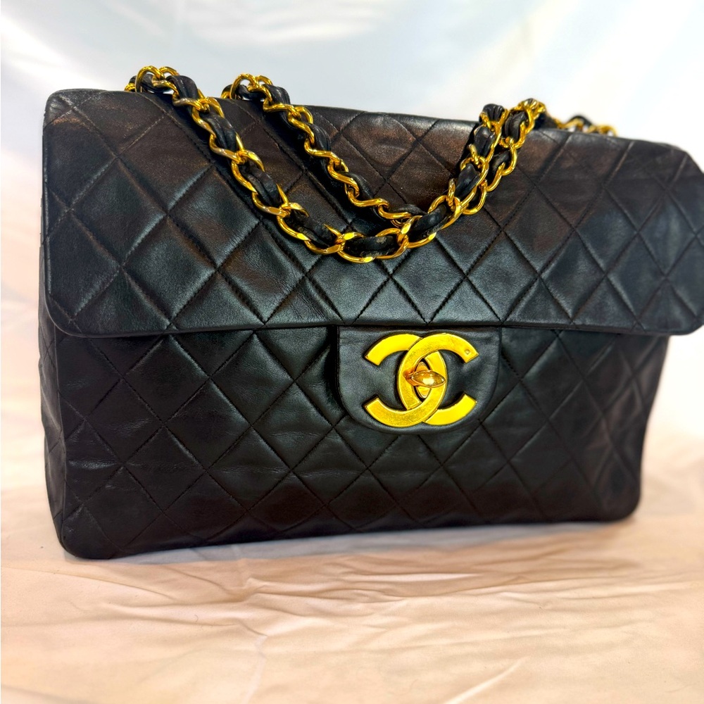 TO DIE FOR! Extra Jumbo Large CC Chanel Flap Twist lock- With Gold Hardware <3
